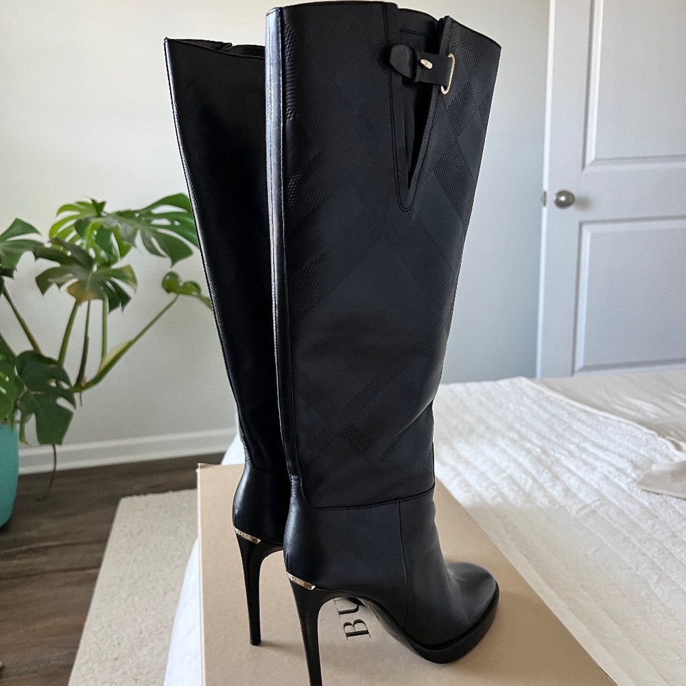 Burberry Heeled Boot